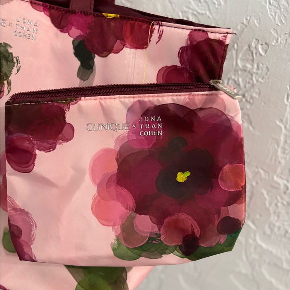 Clinique Pink Floral Tote with Burgundy Handles and Makeup Bag NWT - Picture 7 of 12